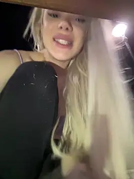 AlyssaFoxx_