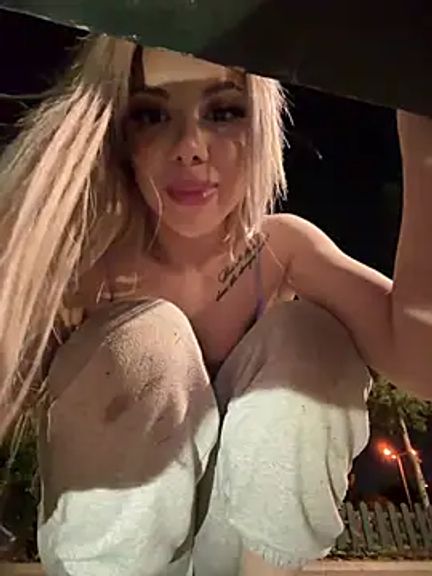 AlyssaFoxx_