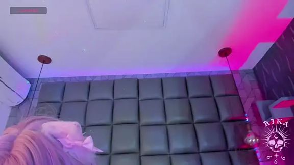 kira_vance