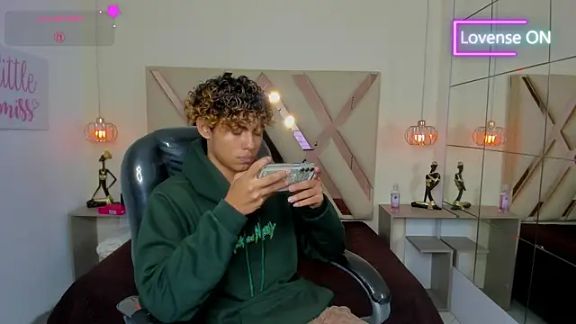 Anyelo_Twink