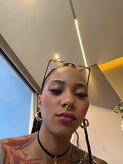LizStorm_