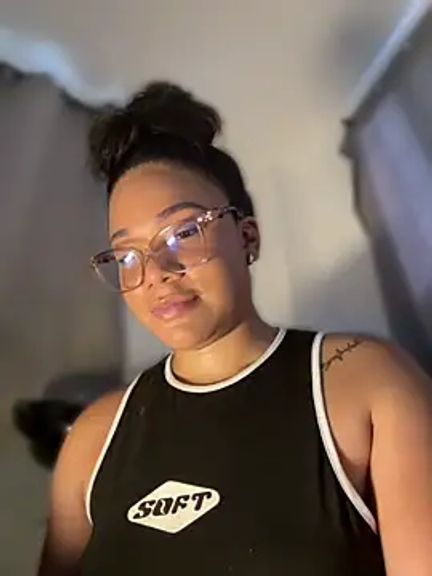 ashley_Tompson1