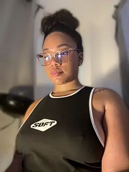 ashley_Tompson1