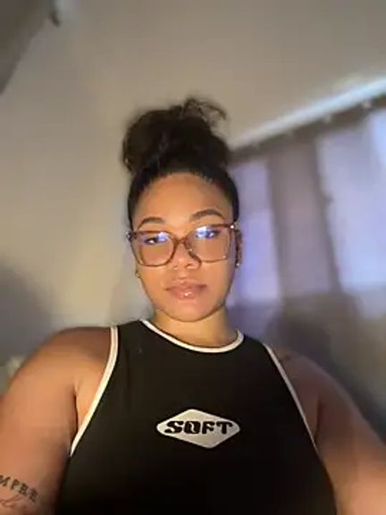 ashley_Tompson1