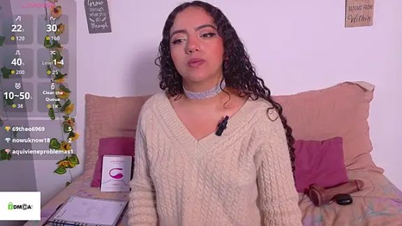 emiily_curly