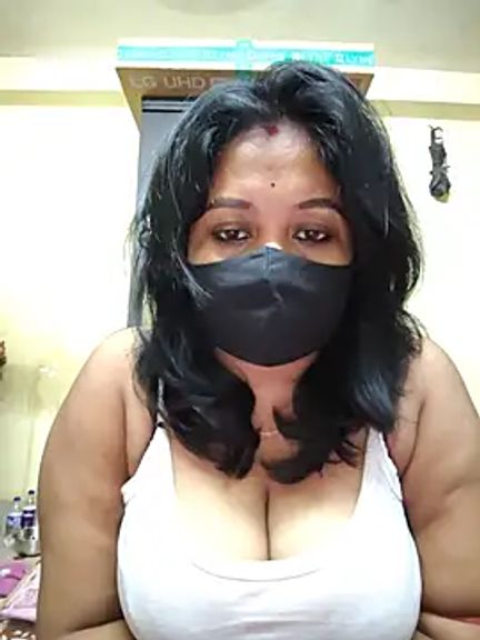 Curvy_Trisha