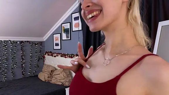 Naomi_Demio