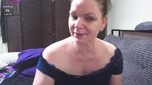 AussieMilf76