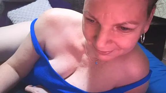 AussieMilf76