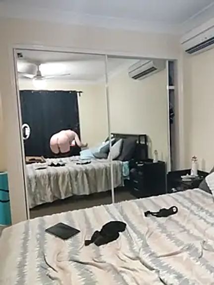 AussieMilf76