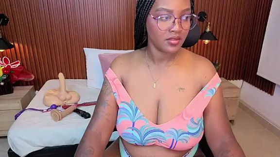 chanel_brunette