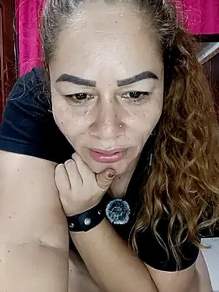 SluttyMilf79