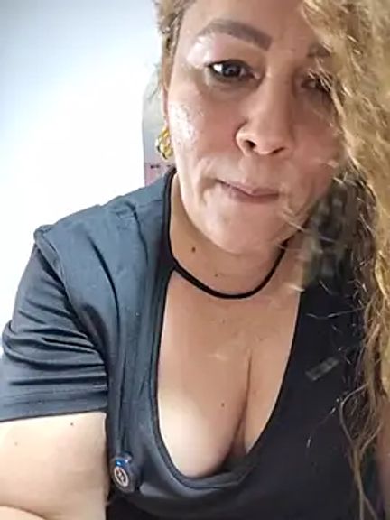 SluttyMilf79