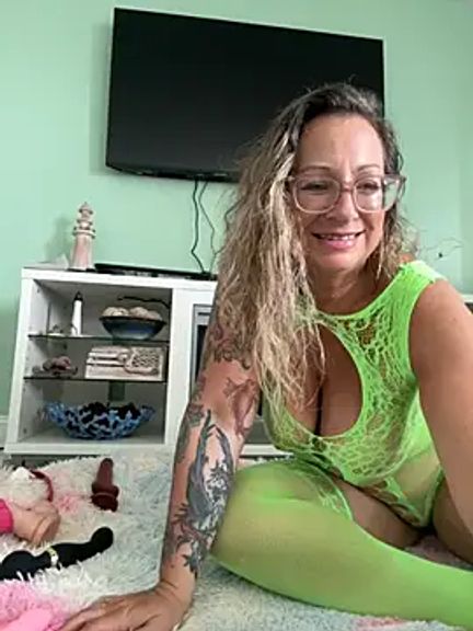Aleesa_milfxo