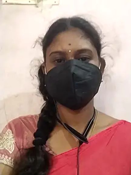 Tamil_Nathiya1