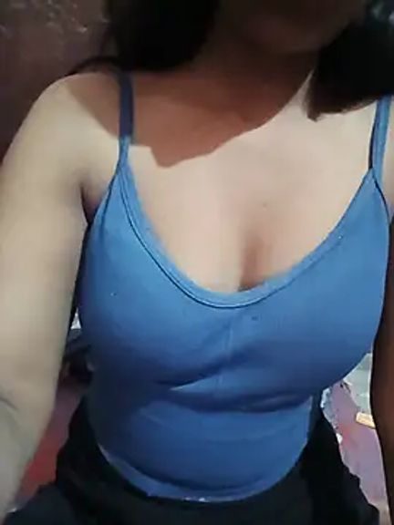 Ayesha_Khan1