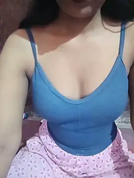 Ayesha_Khan1