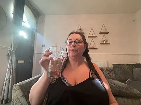 BuxomKitty_BBW