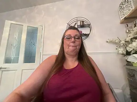 BuxomKitty_BBW