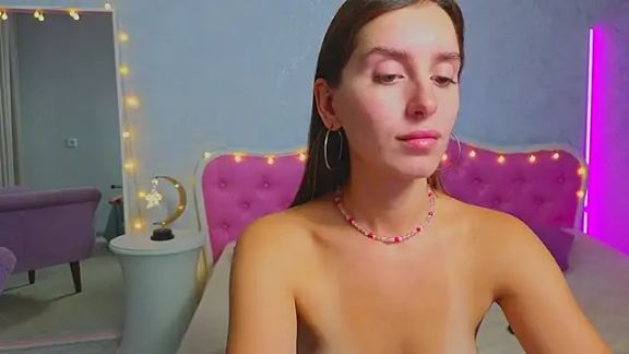 Ariana_Petite
