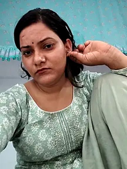 Anushka_Singh0