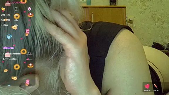 CurvyWild_Lady30