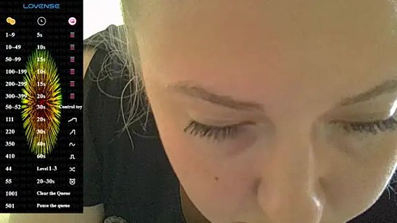 CurvyWild_Lady30