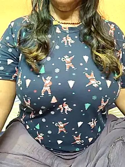 AAROHI-HOT