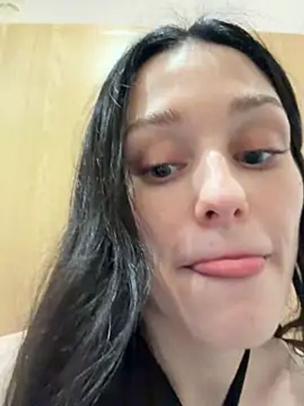 Mia_Mia_M