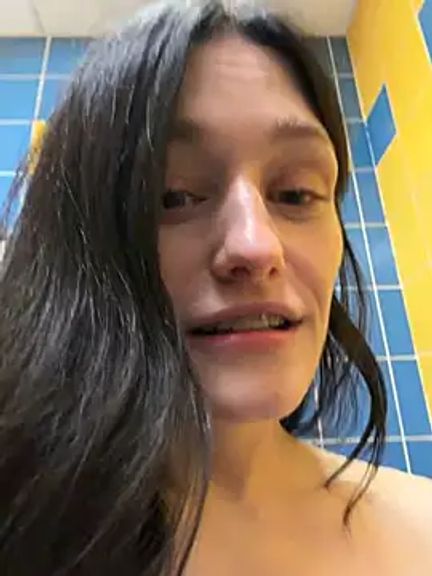 Mia_Mia_M