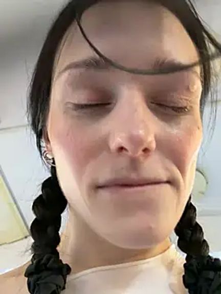 Mia_Mia_M