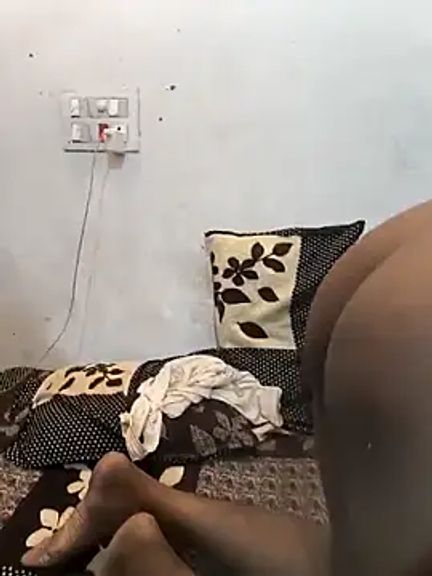 Kissing_Couple