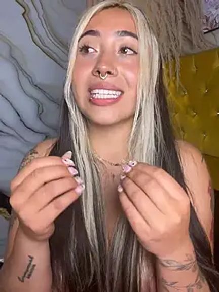 ManuelaVeeleez