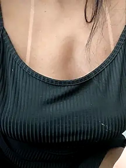 NeydeHotWife