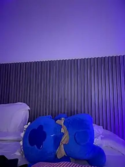 ArianaHilton_
