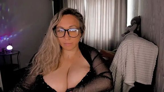 CumOnMy_Tits