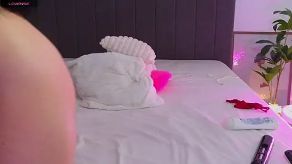 LauraDelightX