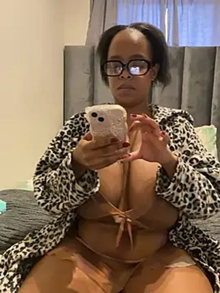 Saggy_areola95