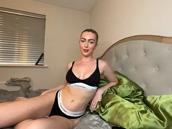 Lola_RaeX