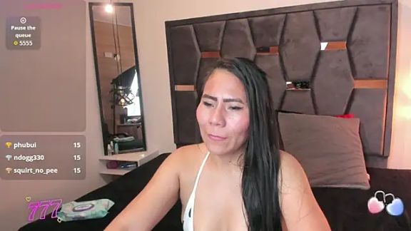 Keyla_Brunette_