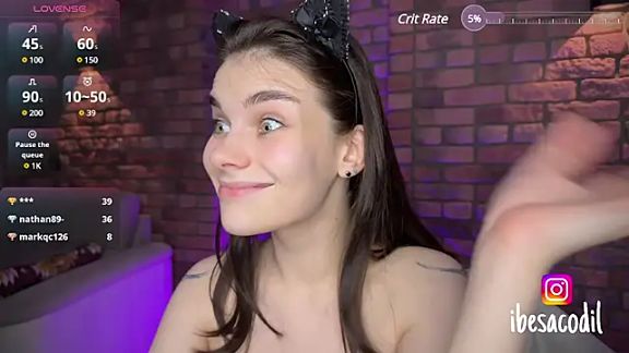 adriana_allien