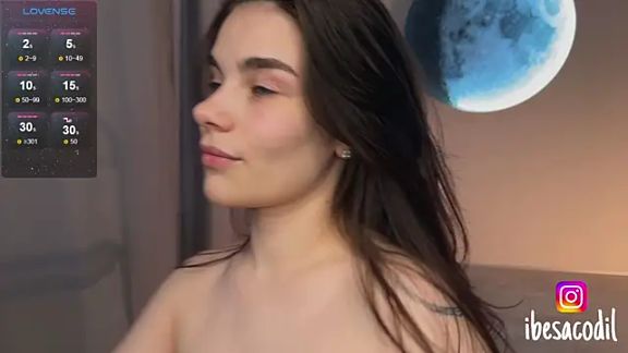 adriana_allien