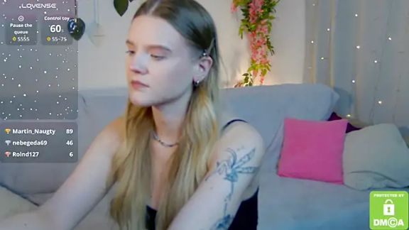 Emma_peach