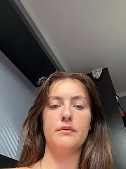 LolaSkyee