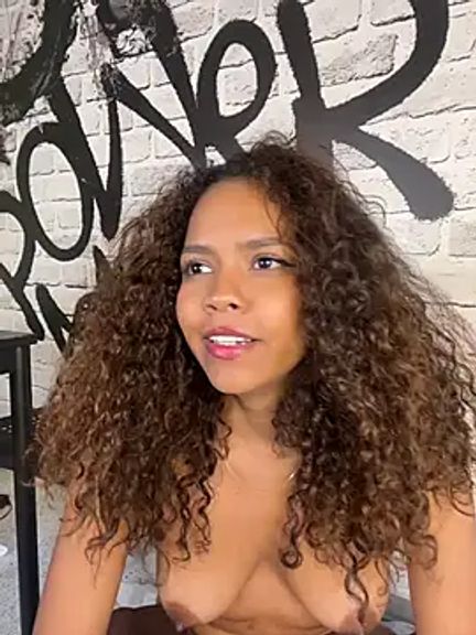 CurlyOopsieXXX