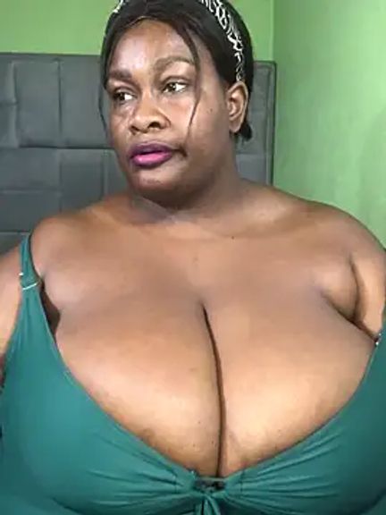 bustytitsxxx