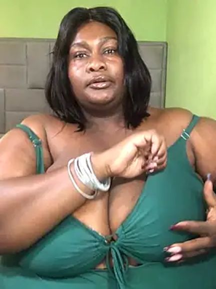 bustytitsxxx