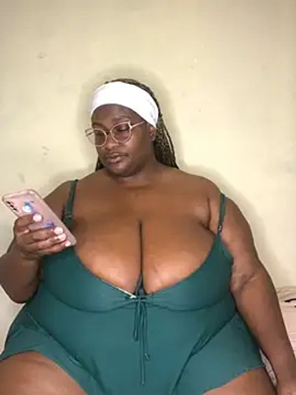 bustytitsxxx