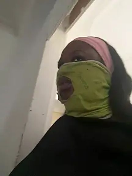 MaskedBootyLicious28