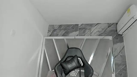 Mia_Petiteht
